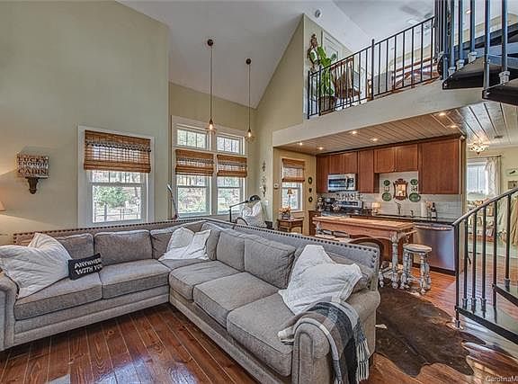 5th image of 13716 River Shore Dr