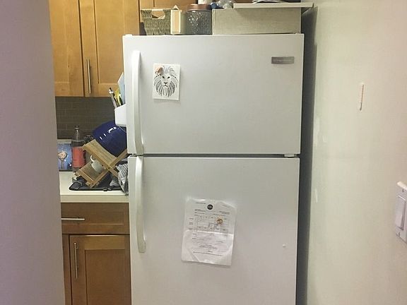 3rd image of 114 W 76th St APT 3R