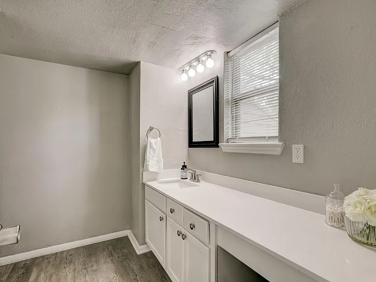 Master bath.