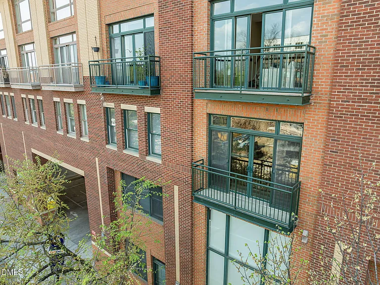 444 Blount St #205 — Photo 2