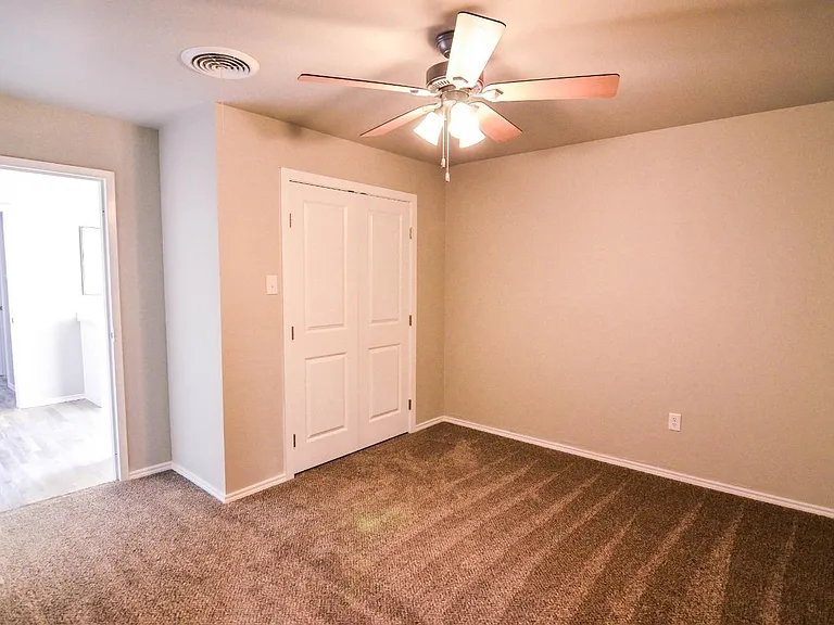 327 Hiracheta Dr — Photo 19