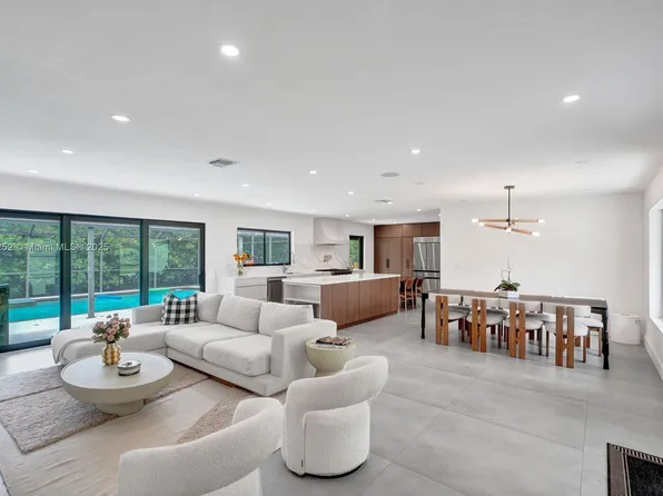 10920 SW 105th Ave, Miami, FL 33176