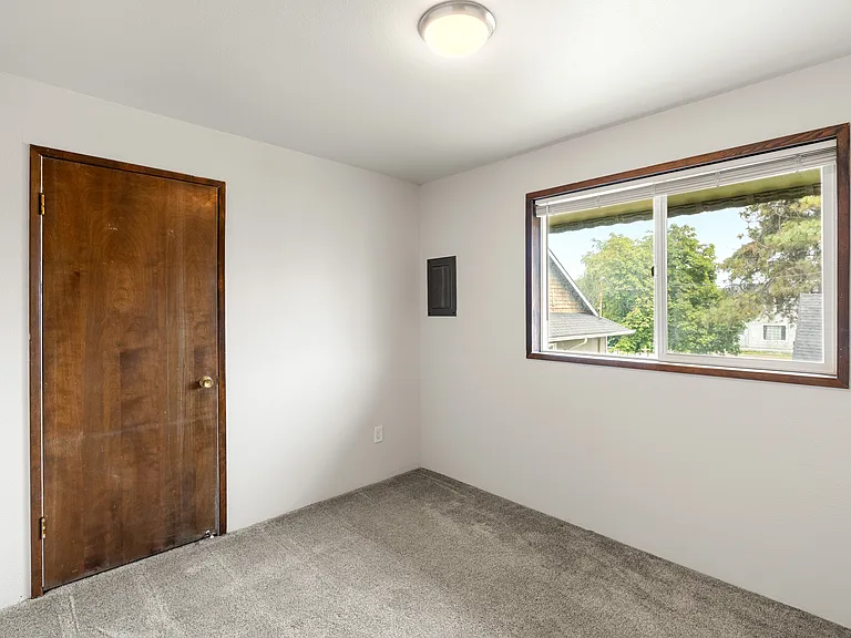 1111 W Market St #4 — Photo 13