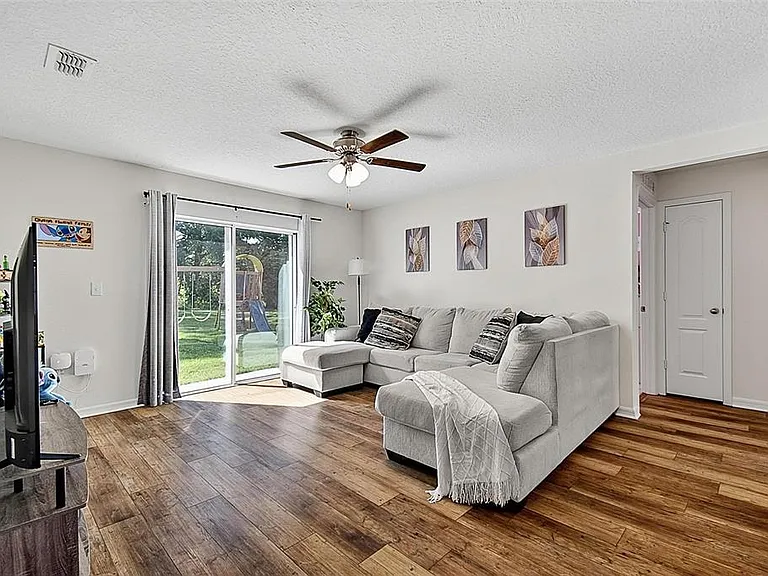 70 Pebble Beach Dr — Photo 3