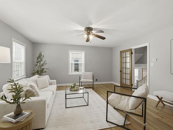 3rd image of 4640 N Woodruff AVENUE