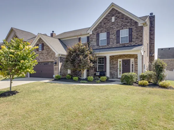 1220 Stockwell Dr, Murfreesboro, TN 37128