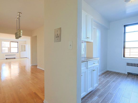 3rd image of 611 W 239th St APT 7G