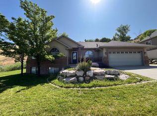 281 E Eagle Ridge Dr, North Salt Lake, UT 84054