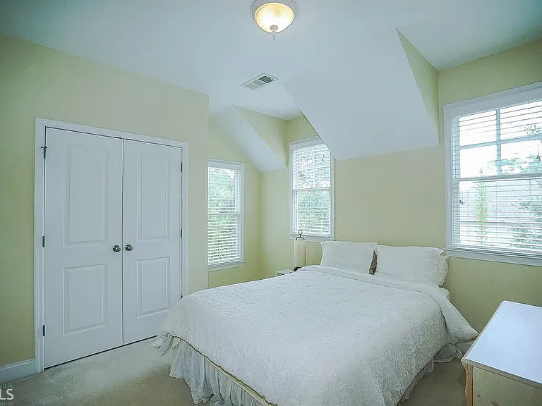 287 Gilliflower Park — Photo 22
