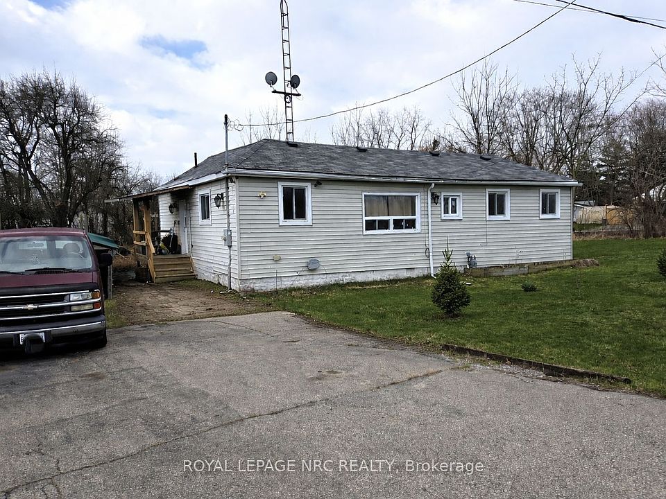 1st image of 751 Bowen Rd
