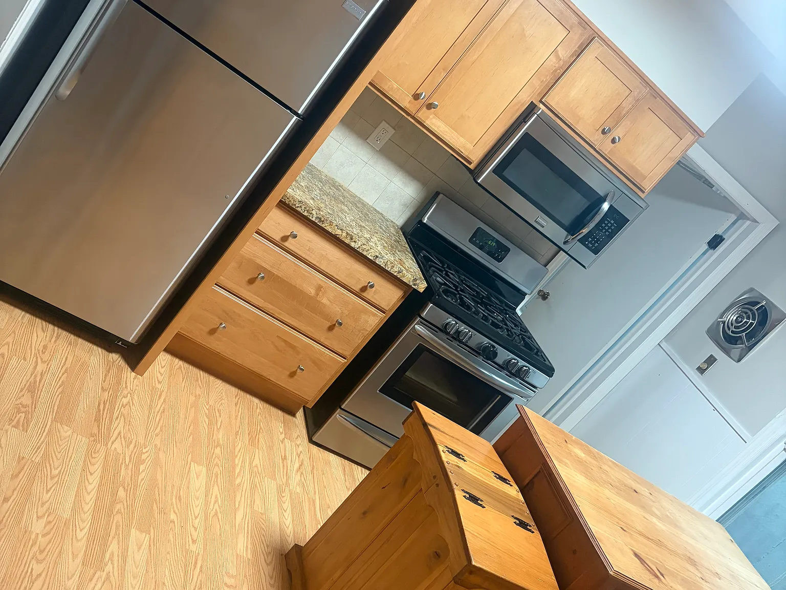 2 bed, 1350 sqft, $3,800 — Photo 3