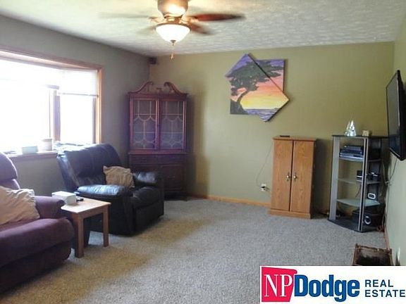 4th image of 213 E Glenmore Dr