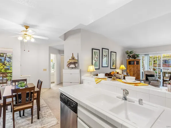 405 Stoney Point Way Unit 100, Oceanside, CA 92058