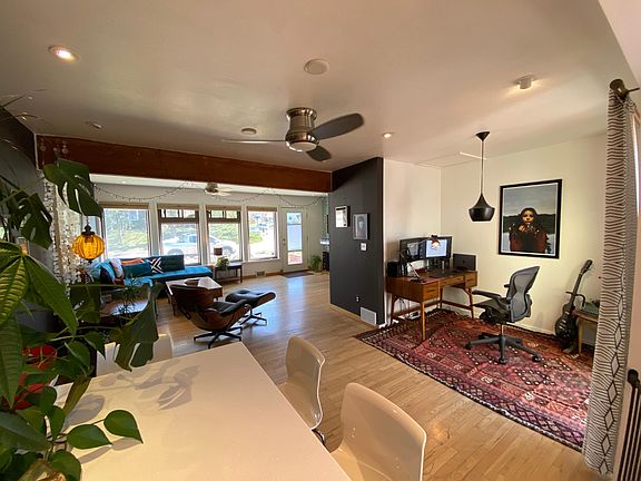 4th image of 2715 Elm Ave