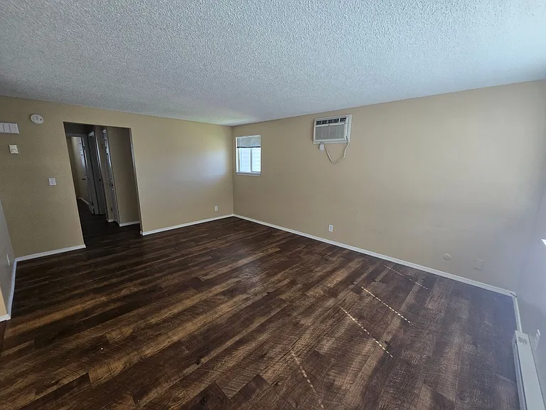 1715 Center Ave #15 — Photo 44