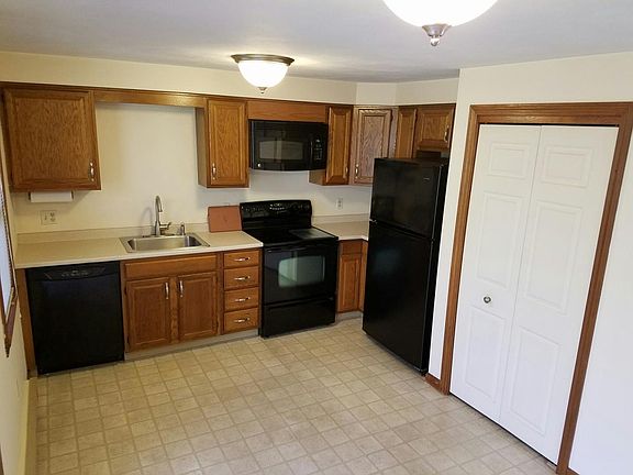 5th image of 16 General Hobbs Rd Unit 2