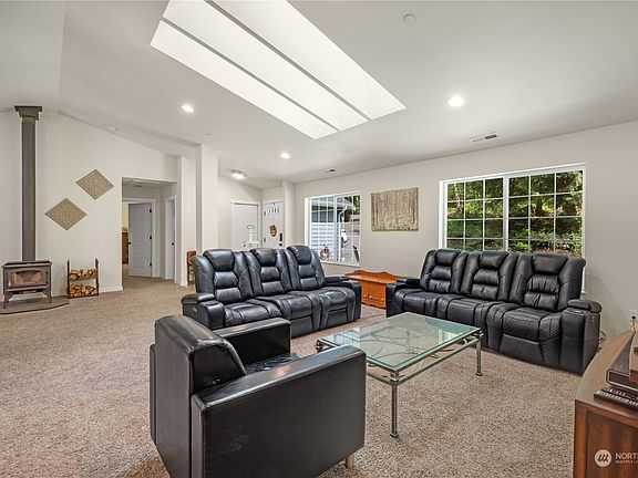 4th image of 29320 NE 189th Street
