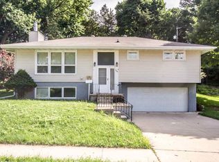 2169 Orchard Dr, Dubuque, IA 52001