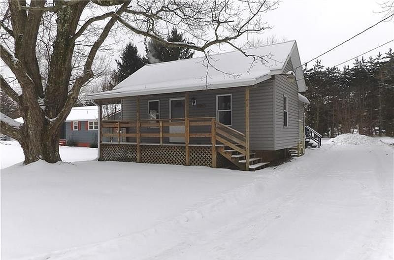 1st image of 13297 Helen St