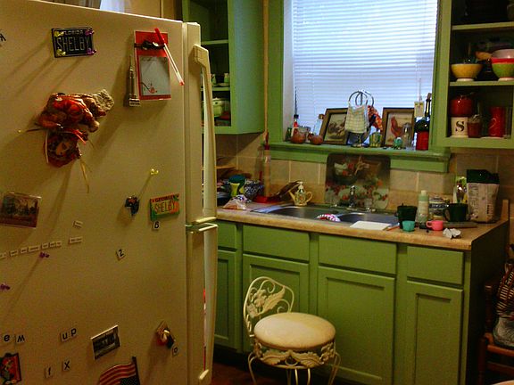 5th image of 1018 Barnett St