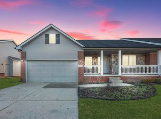 30066 Prospect St, Chesterfield, MI