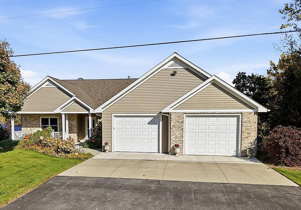 1st image of 22200 Rockville ROAD