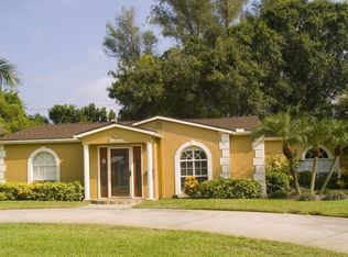 155 Ramon Way NE, Saint Petersburg, FL 33704