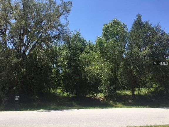 3rd image of 32528 Greenwood Loop