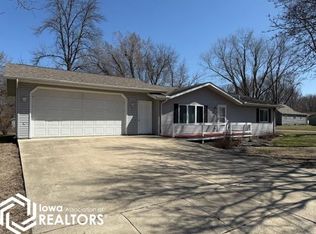 302 N Woodworth St, Algona, IA 50511