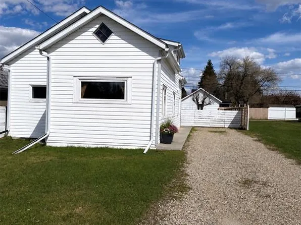 901 2nd STREET W, Nipawin, SK S0E 1E0