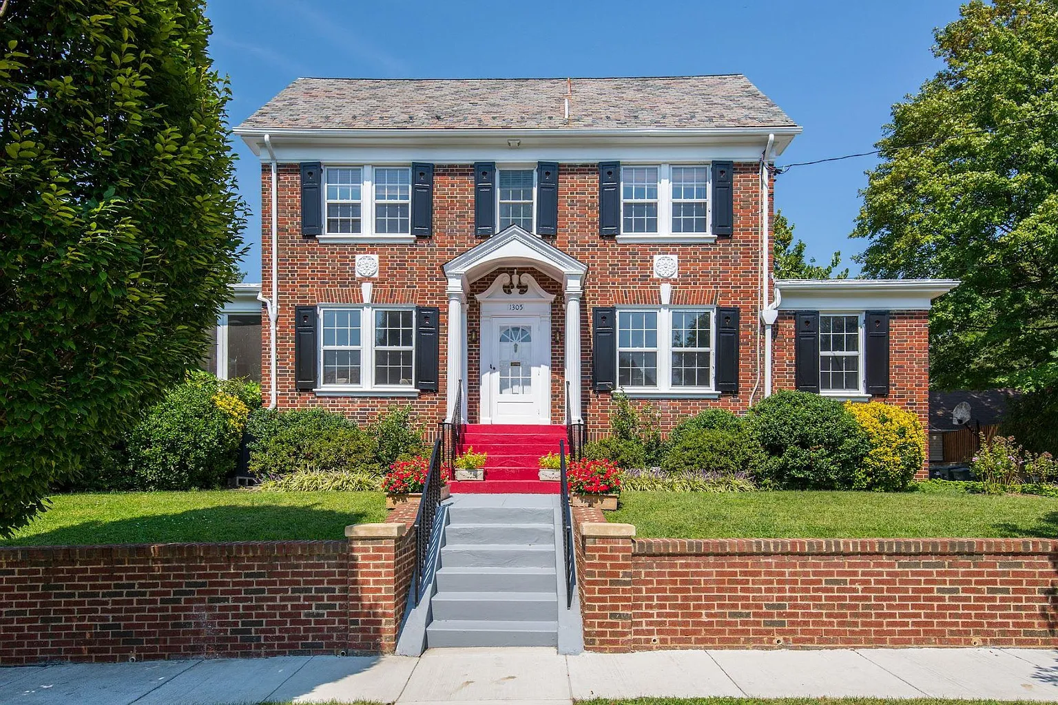 1305 Juniper St NW photo 1