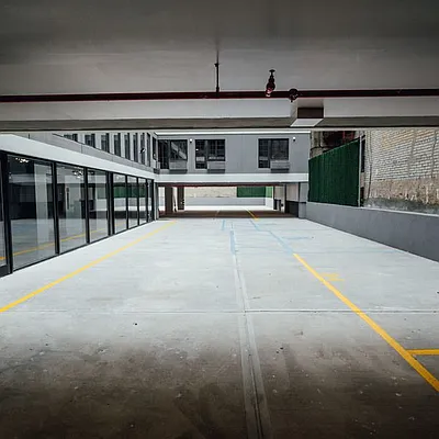 Rented by Space Link Realty | media 28