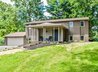 8119 Oyler Cir NW, North Canton, OH 44720