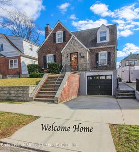 214 Kemball Ave, Staten Island, NY, 10314