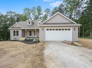 142 Creekview Ct, Jamestown, TN 38556
