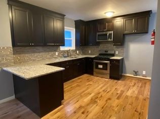 60 3rd St, Elizabethport, NJ 07206