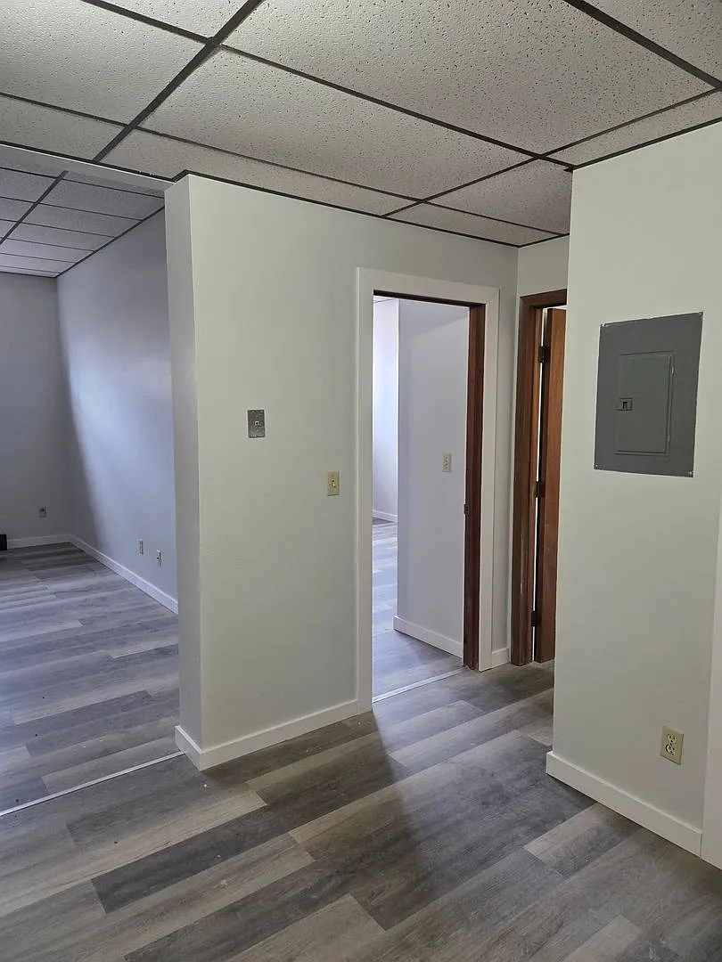 124 N Broadway St — Photo 2