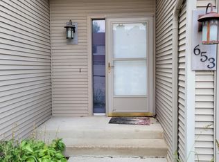 653 Glasgow Ct #204, Rochester, MI 48307