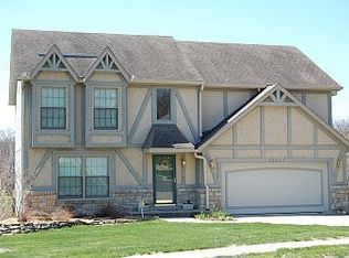 13837 Harbor Dr, Bonner Springs, KS 66012