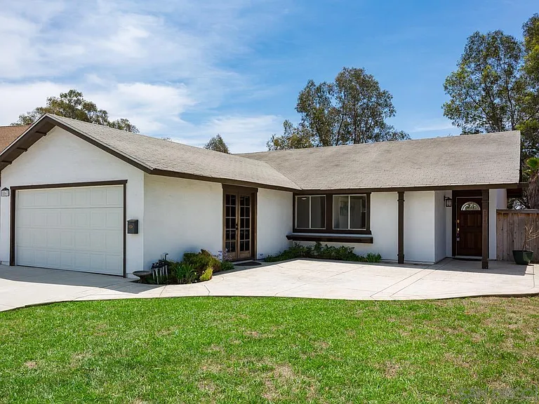 8867 Jade Coast Dr — Photo 3