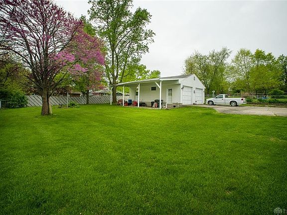 3rd image of 4512 Creekview Dr