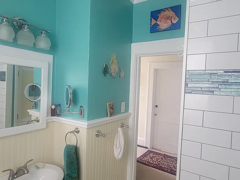 upstairs bathroom