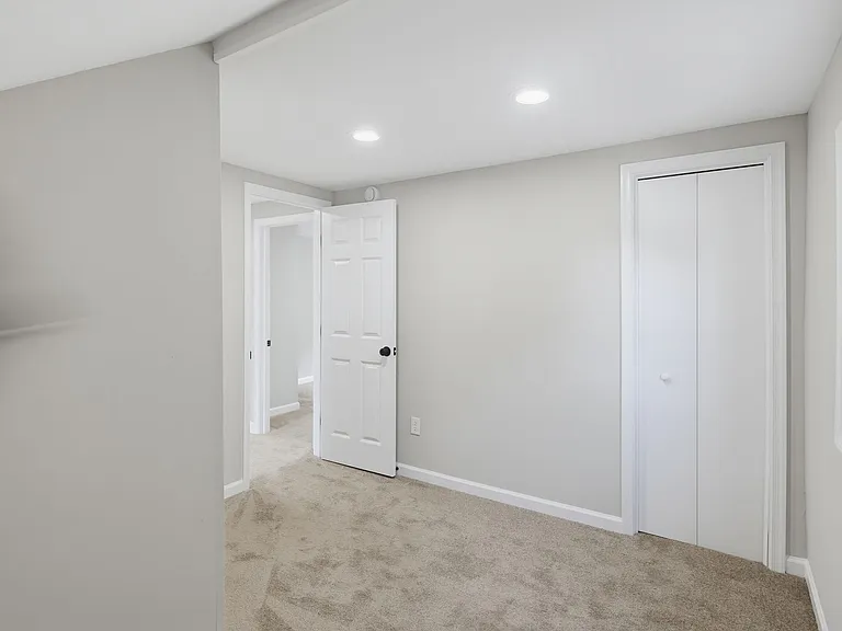 837 Virginia Ave — Photo 26