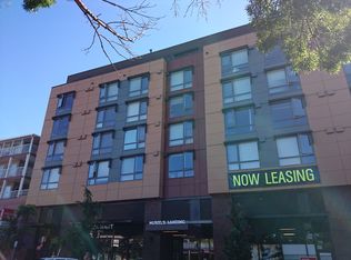5240 University Way NE, Seattle, WA 98105