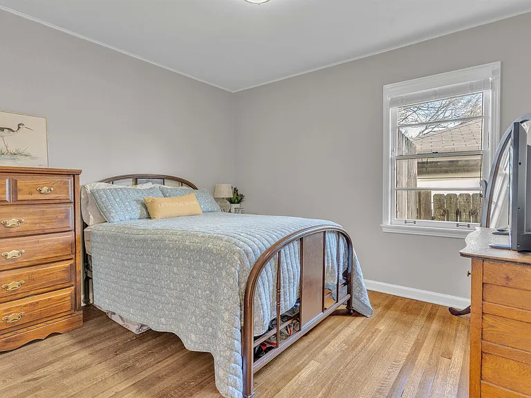1383 S White Station Rd — Photo 22