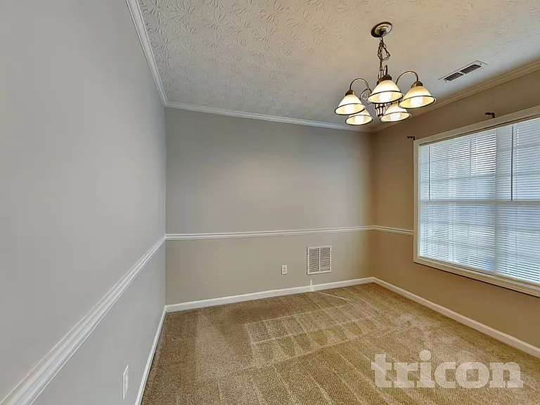 235 Red Maple Dr — Photo 4