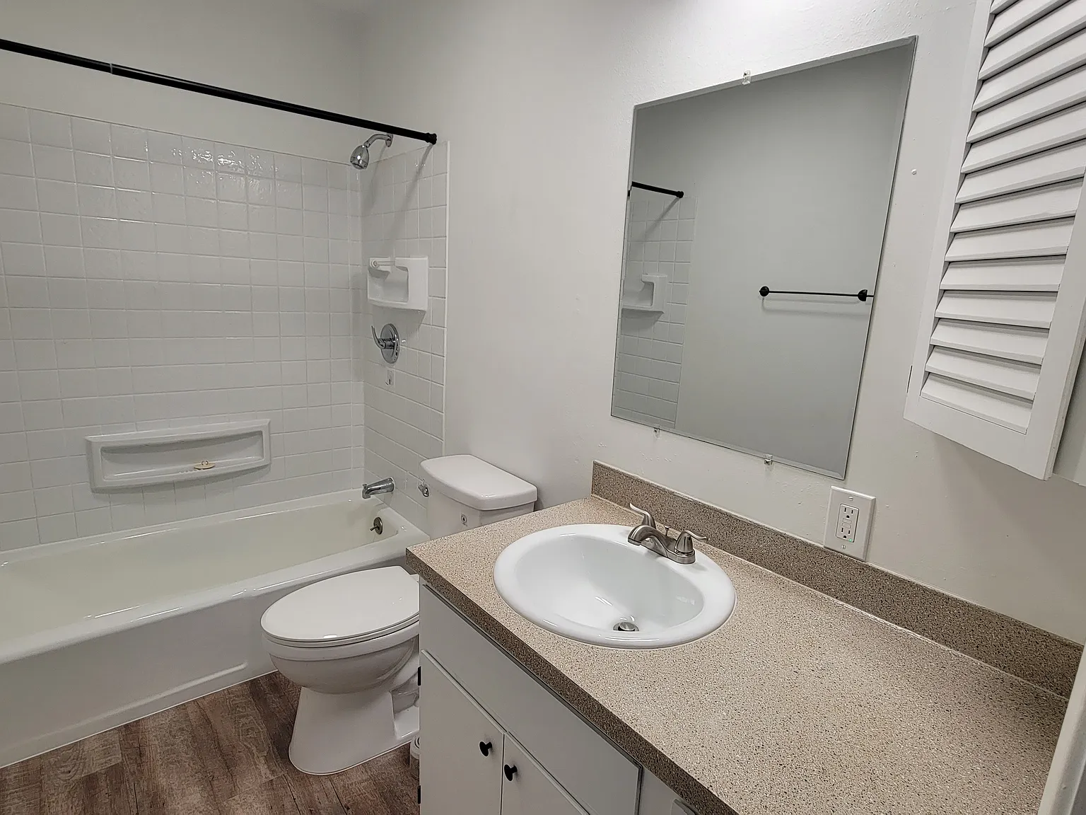 2 bed, 832 sqft, $1,450 — Photo 4