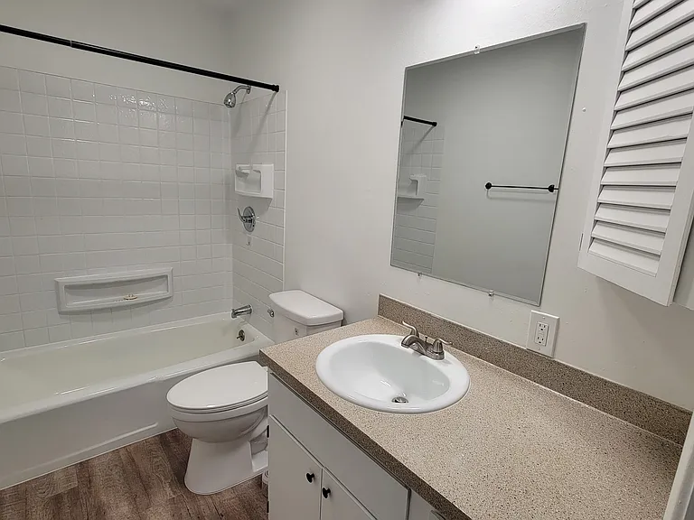 21724 SE Alder Dr #4 — Photo 4