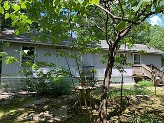 2nd image of 163 Thompson Ln
