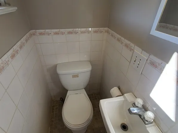 1511 40th Street image 10 of 22